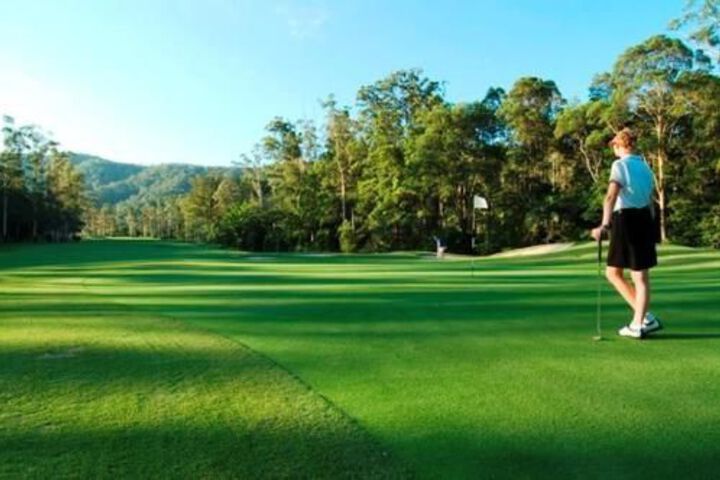 Golf 8 of 14