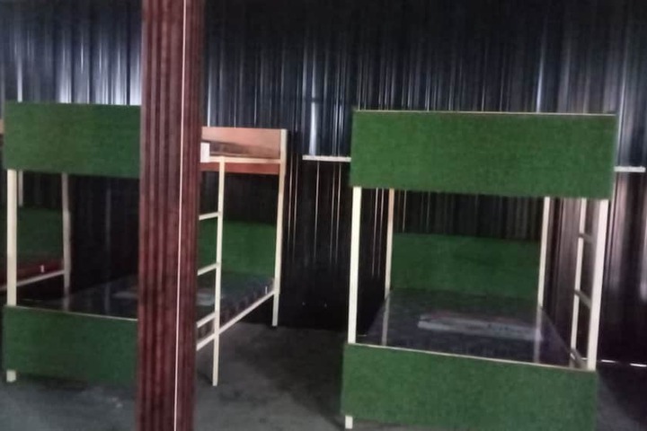 Room 16 of 33