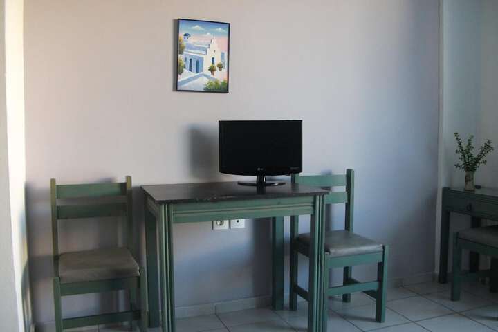 Room 10 of 48