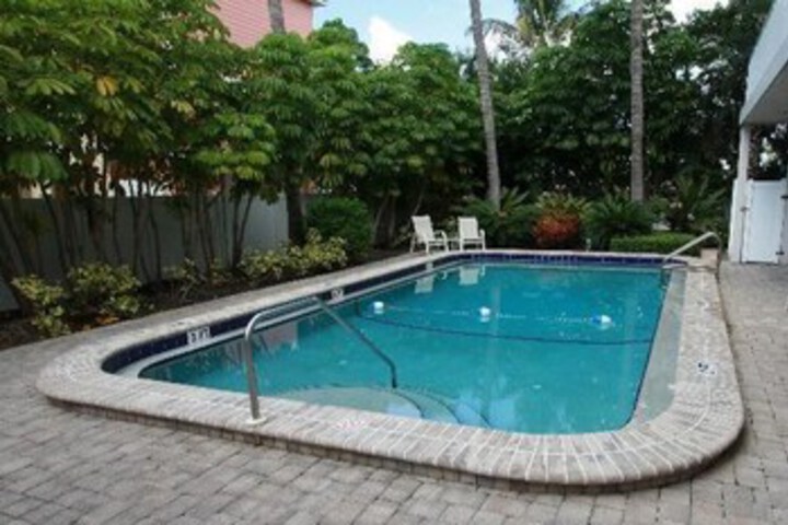 Pool 21 of 45