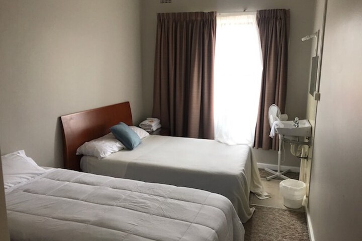 Room 11 of 38