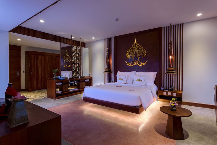 Room 12 of 111