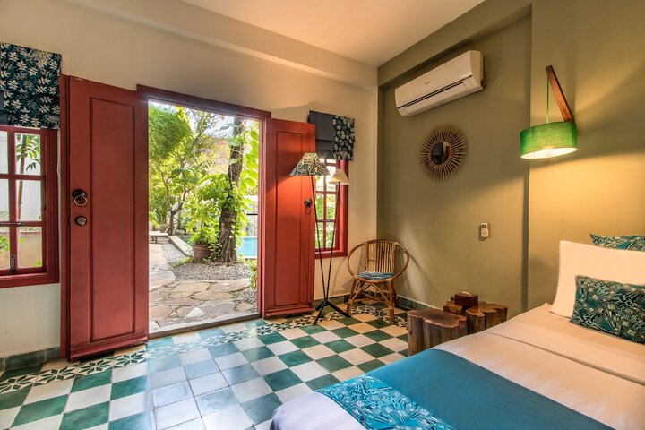 Room 55 of 158