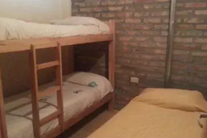 Room 4 of 11