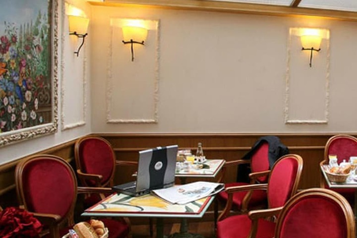 Dining Photos