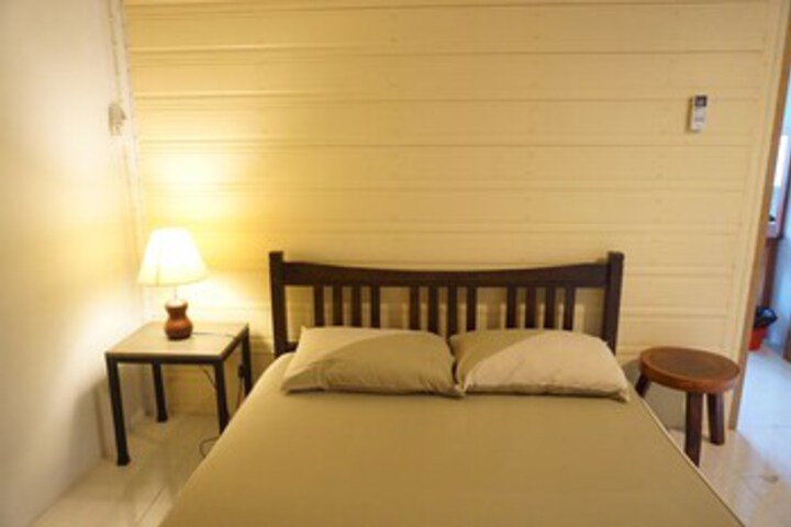 Room 32 of 50