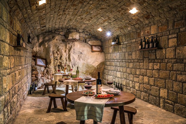 Dining 146 of 211