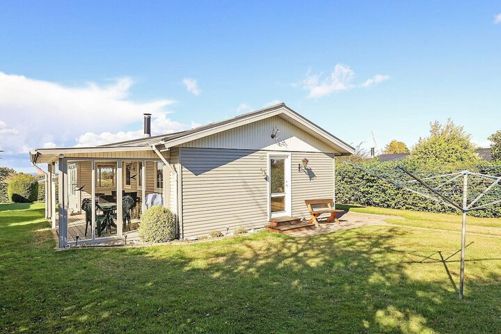 6 Person Holiday Home in Bogense