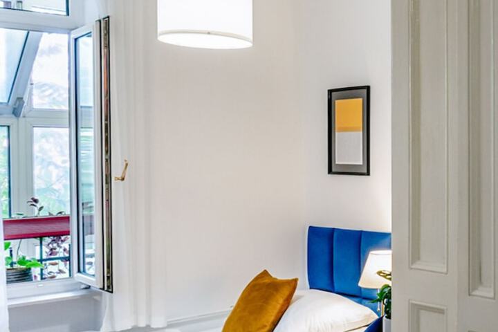 Room 12 of 75