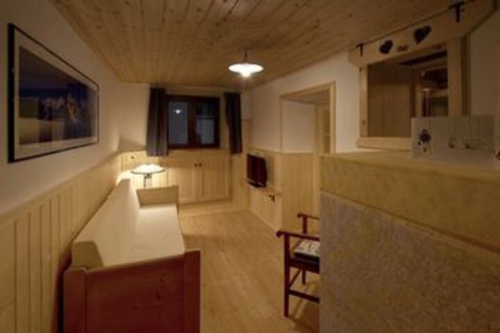 Room 51 of 65