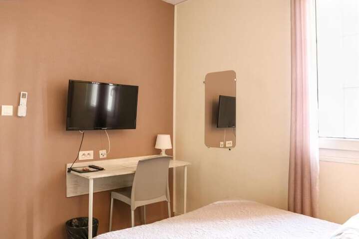 Room 12 of 72