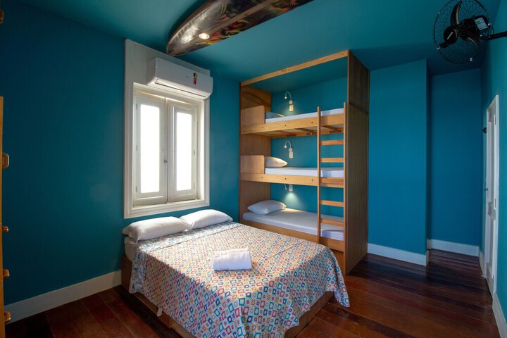 Room 10 of 115