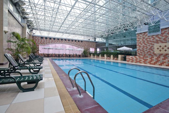 Pools & Facilities