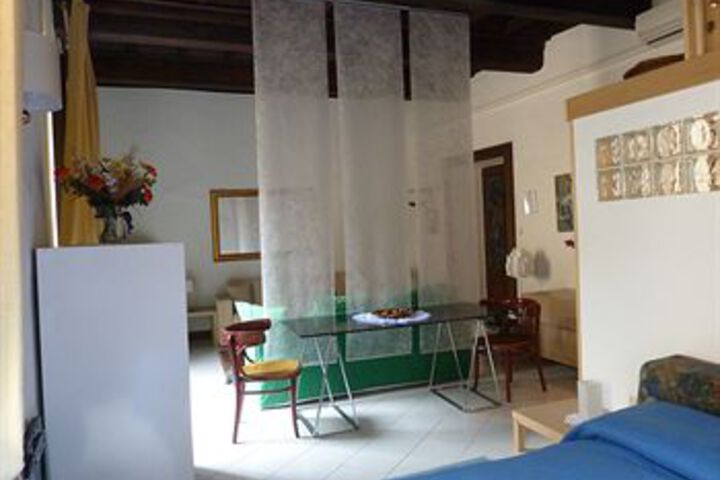 Room 41 of 60