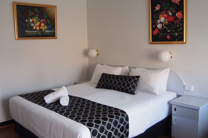 Room 9 of 40