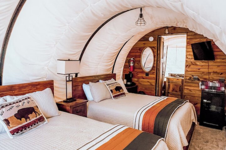 Room 3 of 53