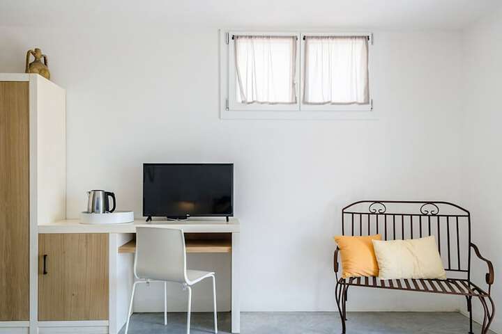 Room 27 of 30