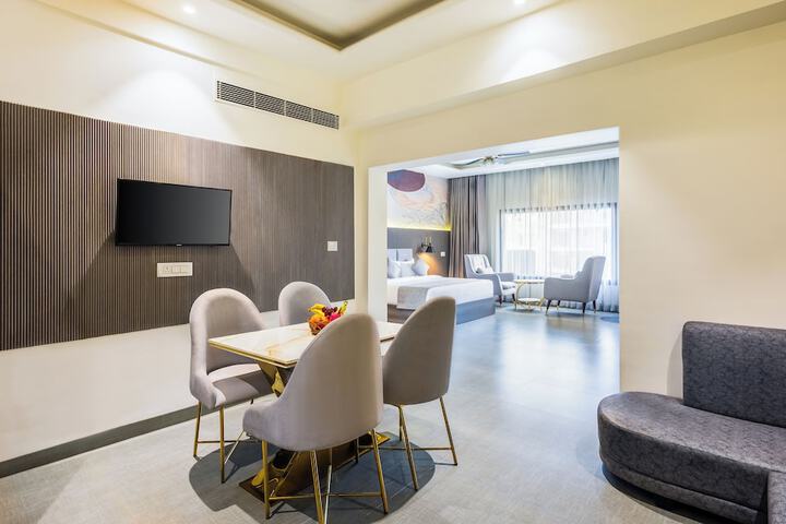 Room 21 of 43