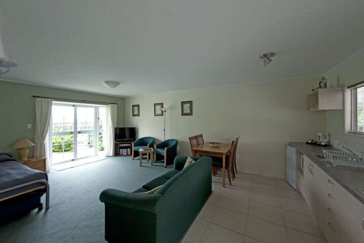 Room 2 of 39