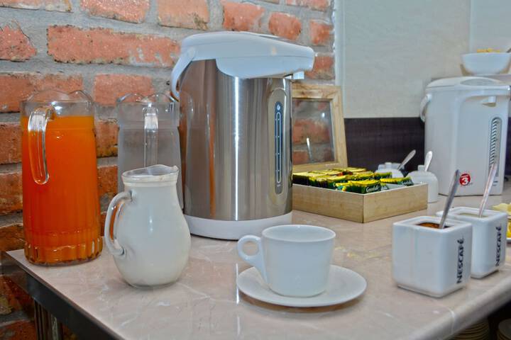 Breakfast/Coffee Service 74 of 134