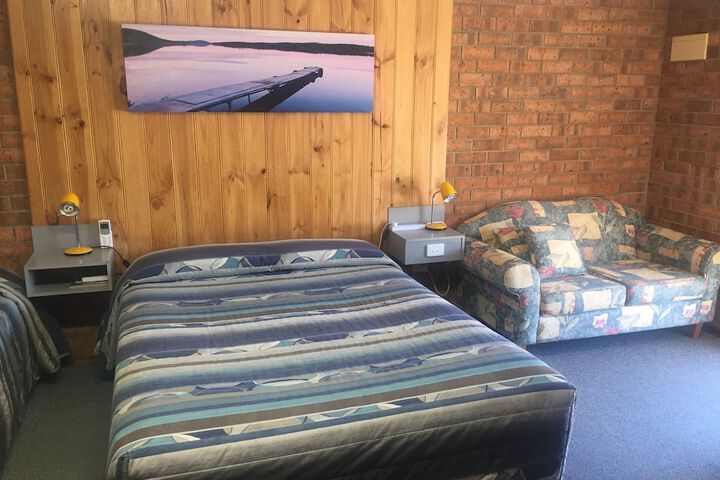 Room 18 of 50