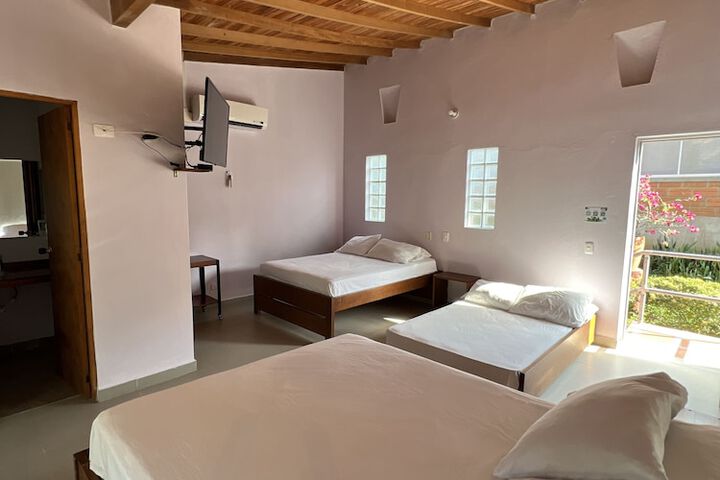 Room 7 of 40