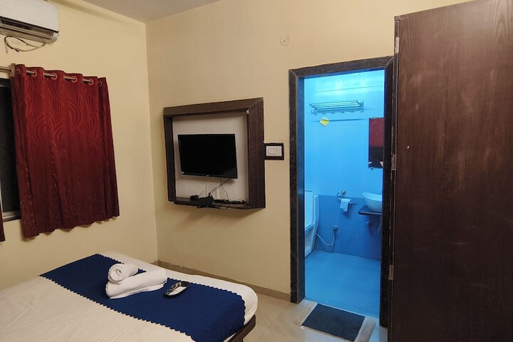 Room 8 of 44