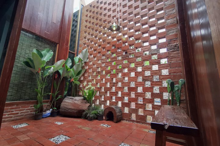 Room 40 of 77
