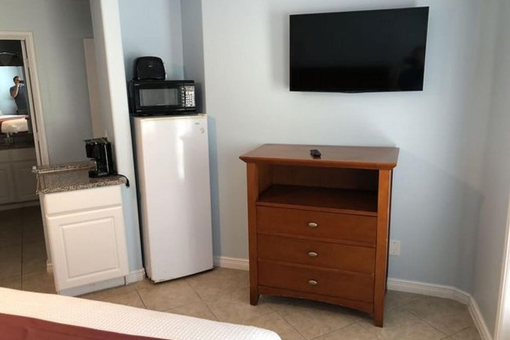 Room 72 of 173