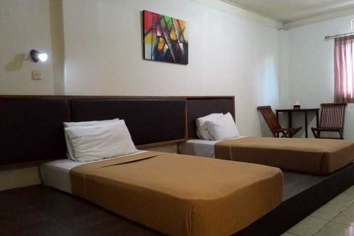 Room 4 of 23