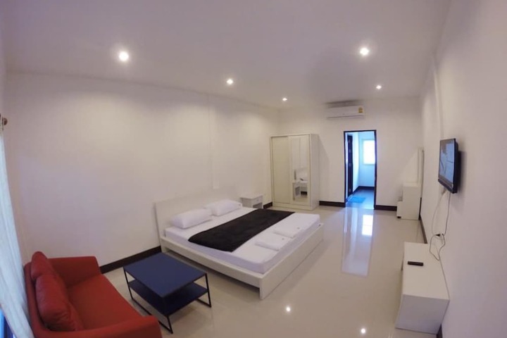 Room 13 of 54