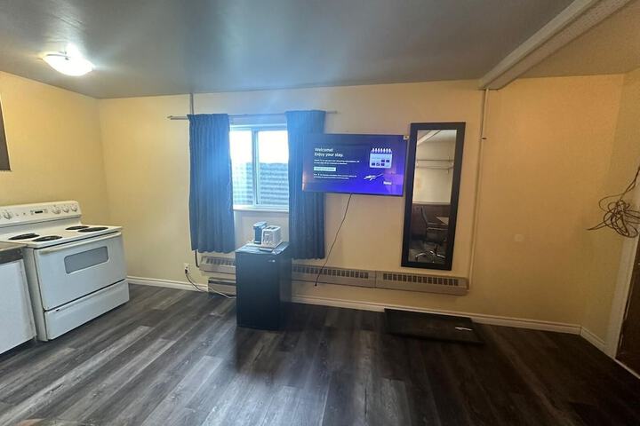 Room 4 of 42