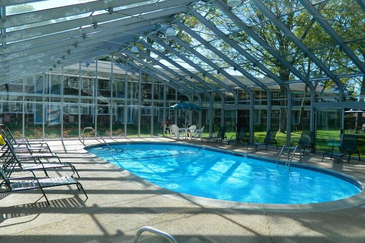 Pool 11 of 18