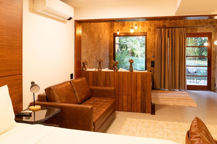Room 3 of 75