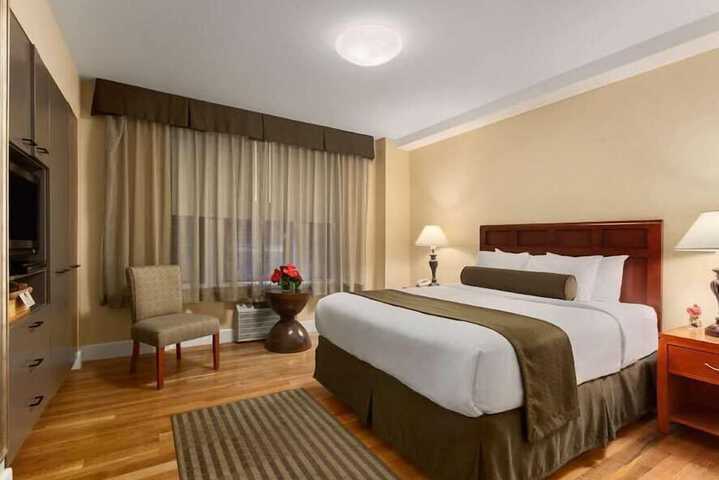 Best Western Plus Hospitality House New York | Bookonline.com