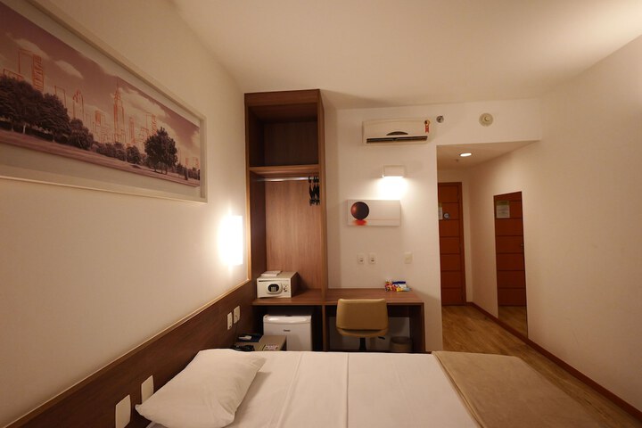 Room 36 of 79