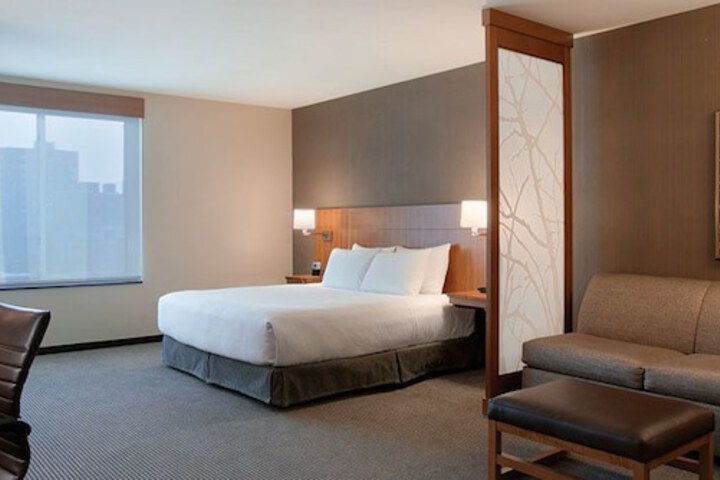 Room 6 of 57