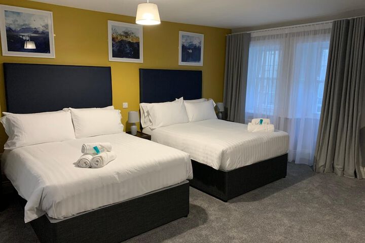 Room 4 of 36