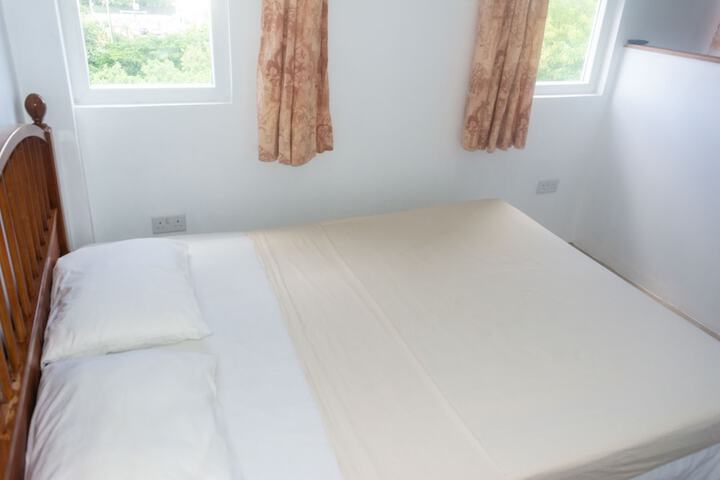 Room 27 of 157