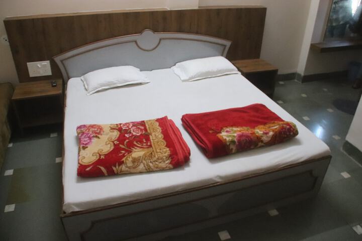 Room 20 of 38