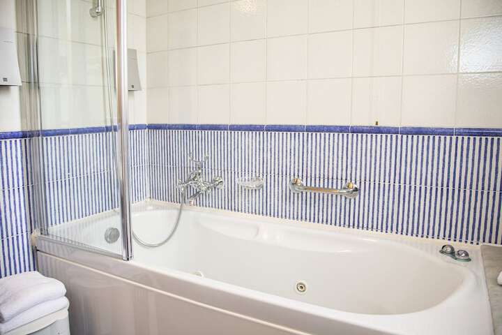 Room 73 of 111