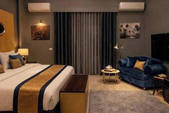 Room 41 of 68