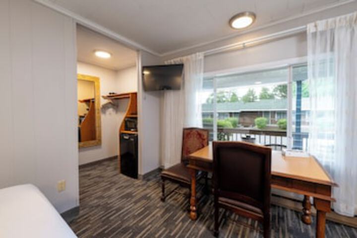 Room 187 of 549