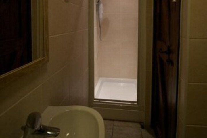 Room 31 of 84