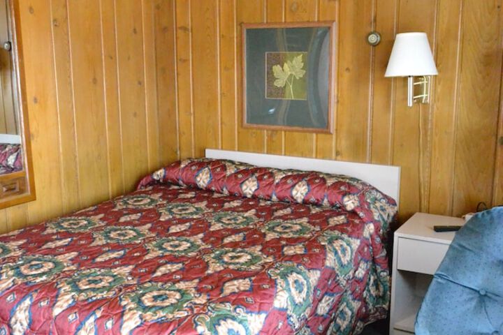 Room 25 of 81