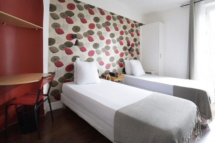 Room 34 of 71