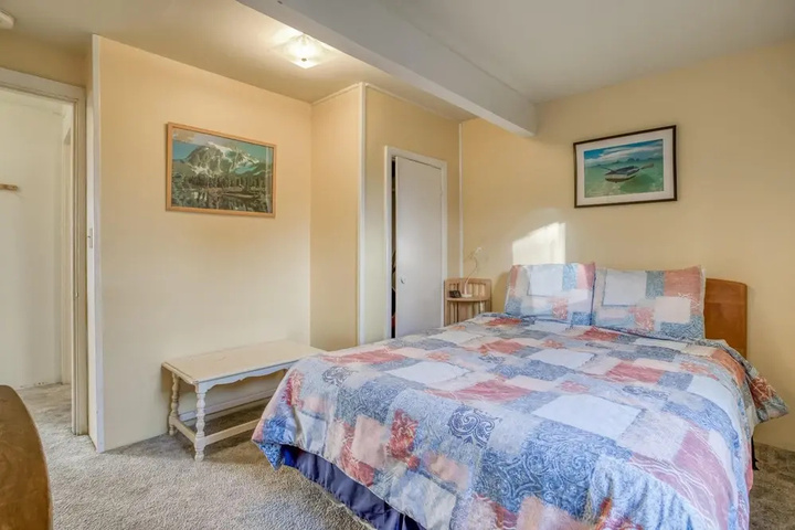 Room 2 of 15
