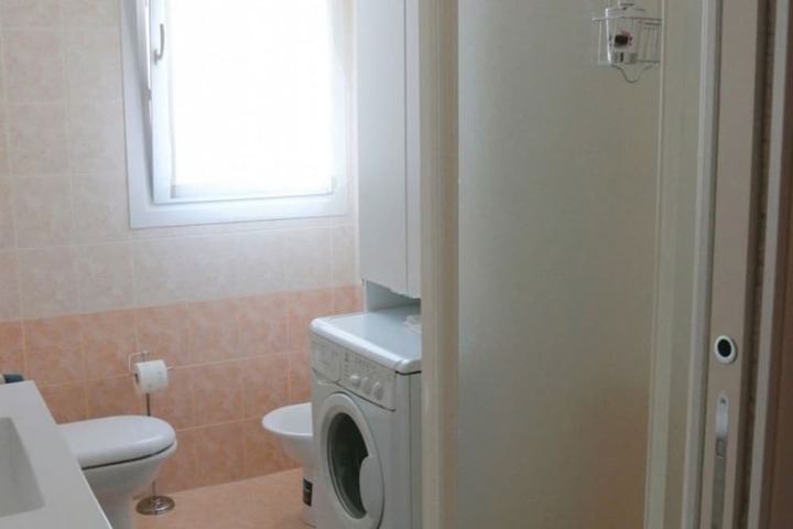 Room 15 of 19
