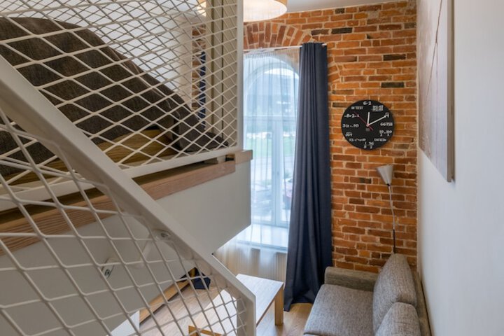 Room 10 of 50