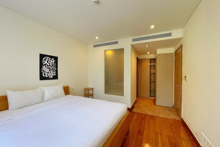 Room 50 of 183